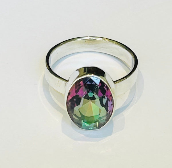 Alaskan Quartz Ring, Oval (PG83)