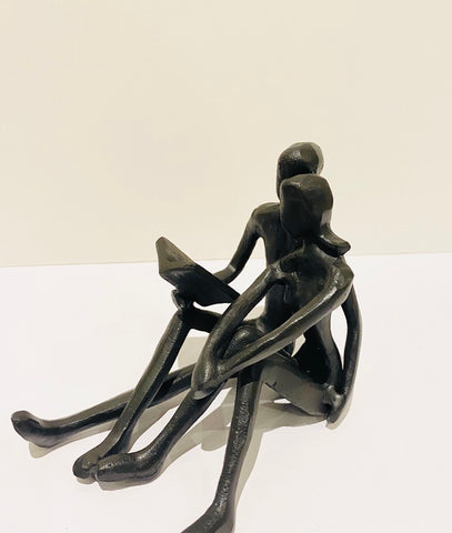 Couple Reading. Steel Welded Art (PGS02)