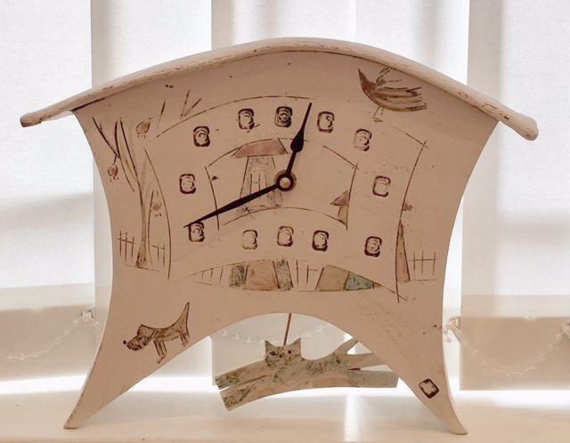Pendulum Clock with Cat