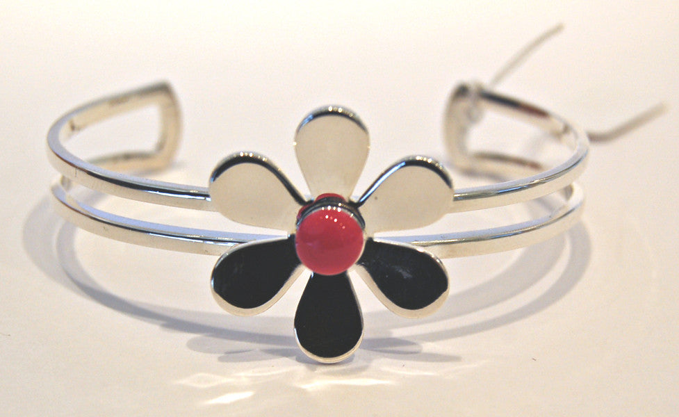 Daisy Flower Bangle (Pink)
