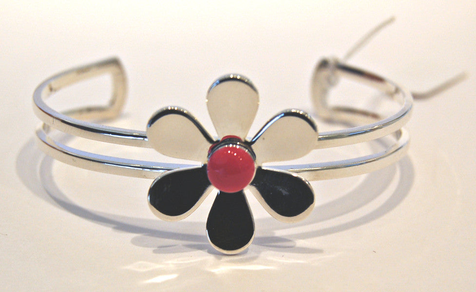 Daisy Flower Bangle (Pink)