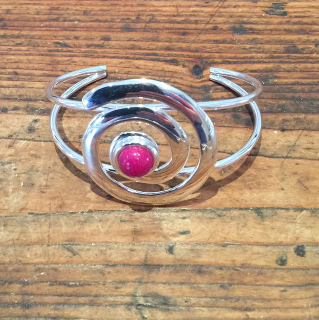 Snail Bangle (Pink Jade)