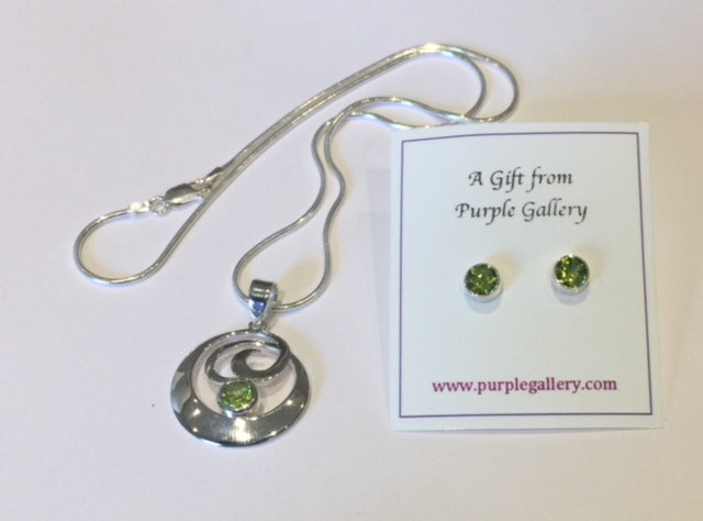 Silver Circular Swirl Pendant Set (Peridot)