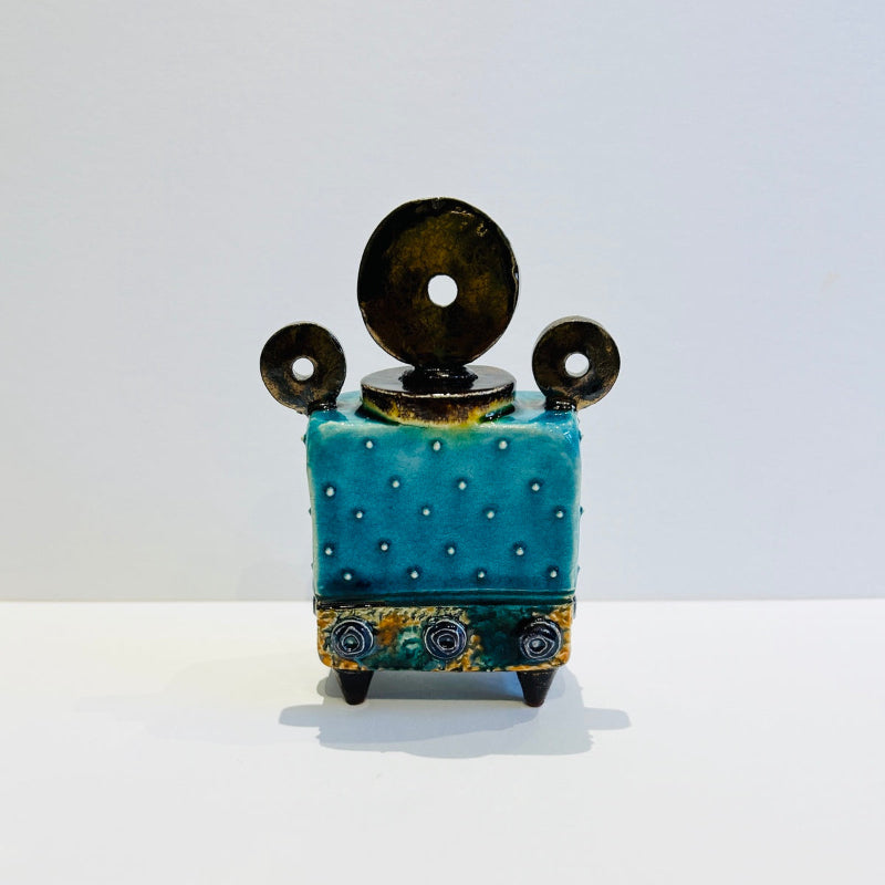 'Alcazar' Textured Vessel on feet (DW35)
