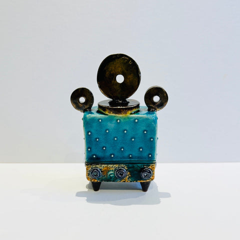 'Alcazar' Textured Vessel on feet (DW35)