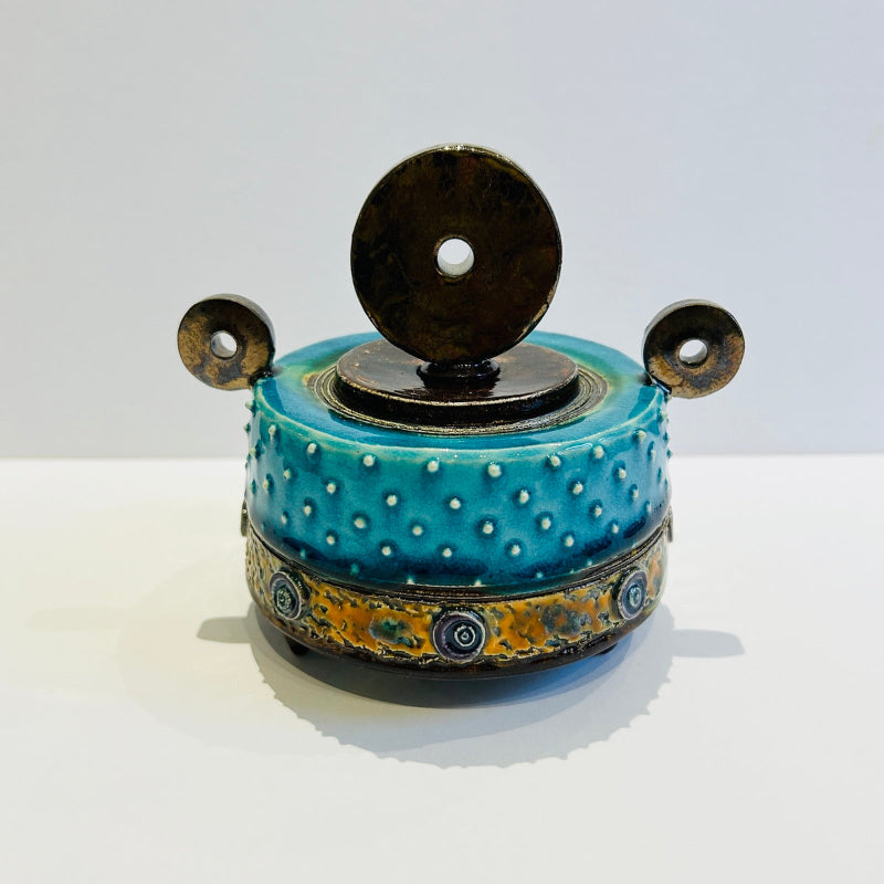 'Alhambra' Tripod Textured Vessel (DW36)