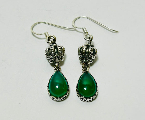 Green Onyx Crown Hook earrings. CAMILA (PG125)