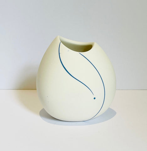 Small White Porcelain with Blue Inlay II (SD34)