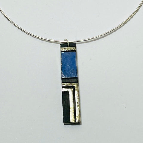 Blue Pendant. Ceramic jewellery (AR15)