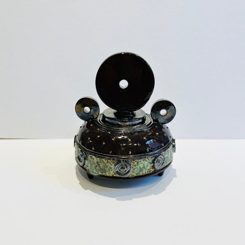 'Sierra' Tripod Textured Vessel (DW39)