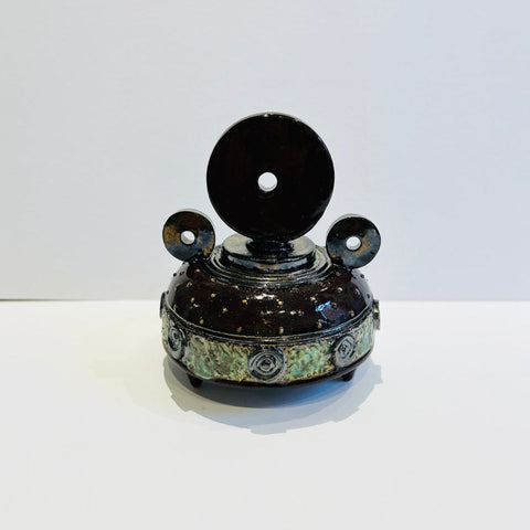 'Sierra' Tripod Textured Vessel (DW39)