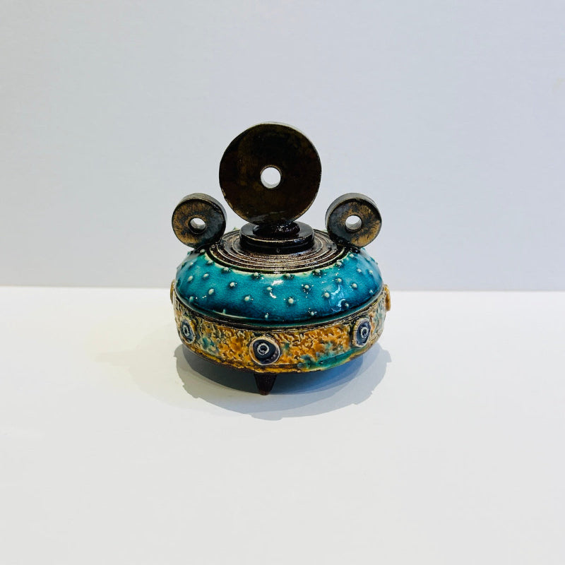 'Triana' Tripod Textured Vessel (DW41)