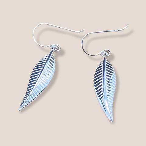 Silver Elongated Leaf Earrings (KM36)