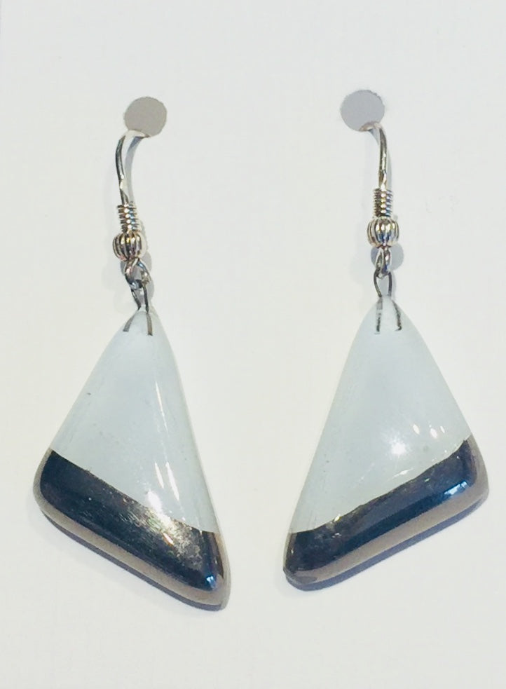 White Triangle Earrings 2 (A180)