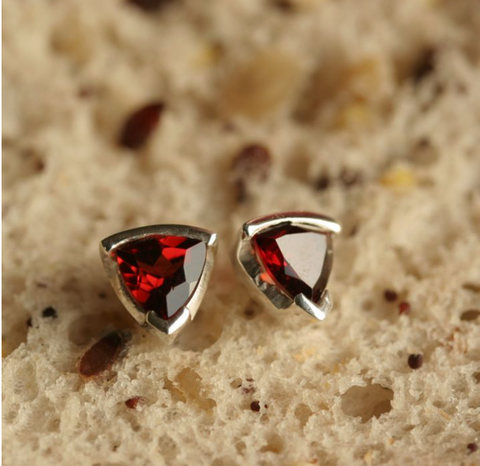Garnet Stud Earrings (CH51)