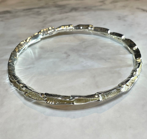 Chained Open Leaf pattern Silver Bangle (AH57)