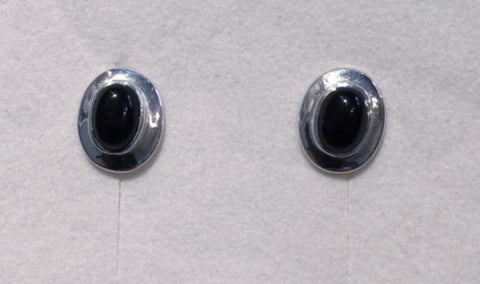 Oval Medium Onyx Studs