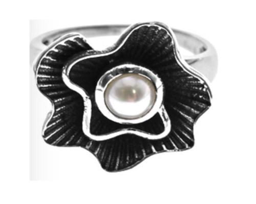 Oxidised Flower Ring with Pearl (Medium)