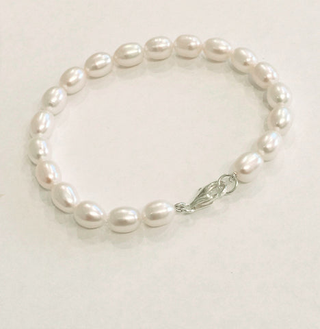 Oval Pearl Bracelet