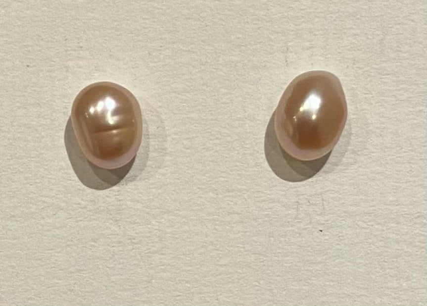 7mm Potato Pearl Earrings (Dusky Pink)
