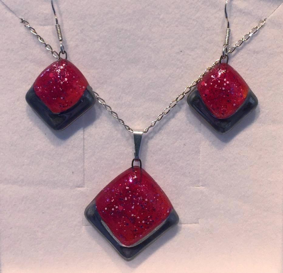 Red Platinum Square Glitter Pendant & Earrings Set (A164)