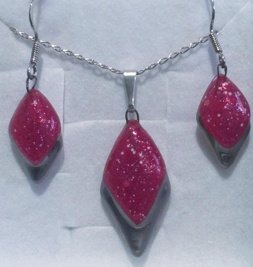 Red Frosted Diamond Pendant & Earrings Set (A167)