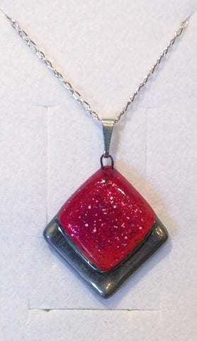 Red Platinum Square Glitter Pendant (A148)