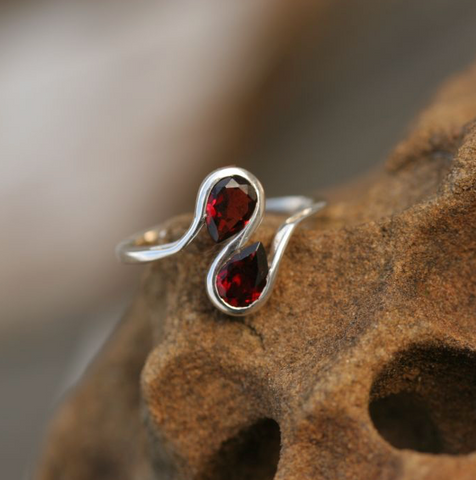 Garnet Wave Ring (CH33)